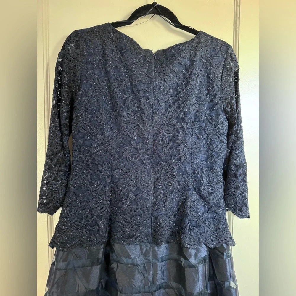 Alex Evenings Navy Lace Gown - Picture 3 of 3